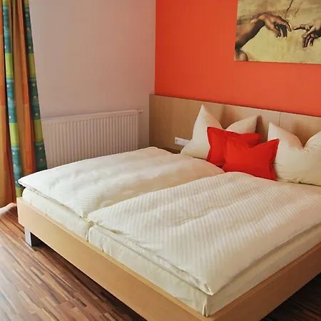 Fruehstueckspension Paradiesgartl 3*