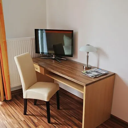 Fruehstueckspension Paradiesgartl Vendégház 3*