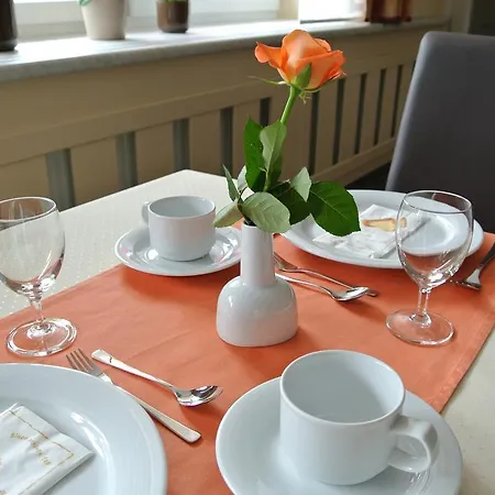 Guest house Fruhstuckspension Paradiesgartl 3*