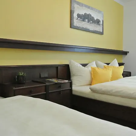 Vendégház Fruehstueckspension Paradiesgartl 3*