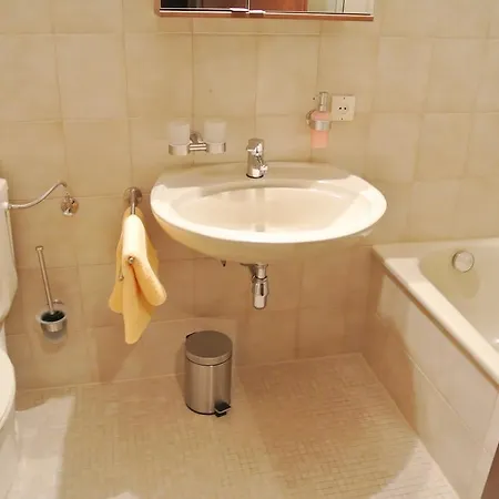 Vendégház Fruehstueckspension Paradiesgartl