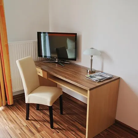 Guest house Fruhstuckspension Paradiesgartl