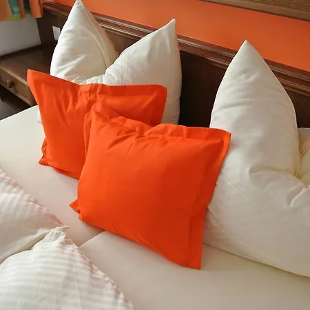 Guest house Fruhstuckspension Paradiesgartl 3*