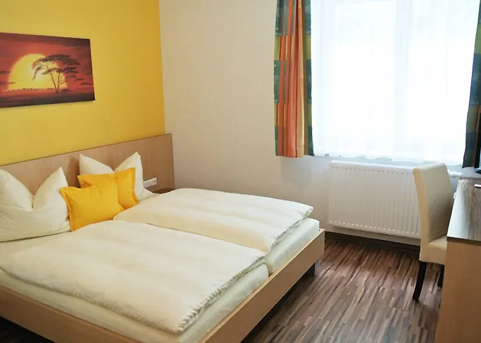 Fruehstueckspension Paradiesgartl בית הארחה אמשטטן